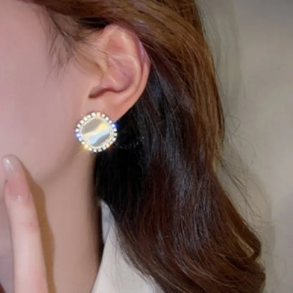 シックな四角形オパールとジルコニアクリスタルのスタッドピアス